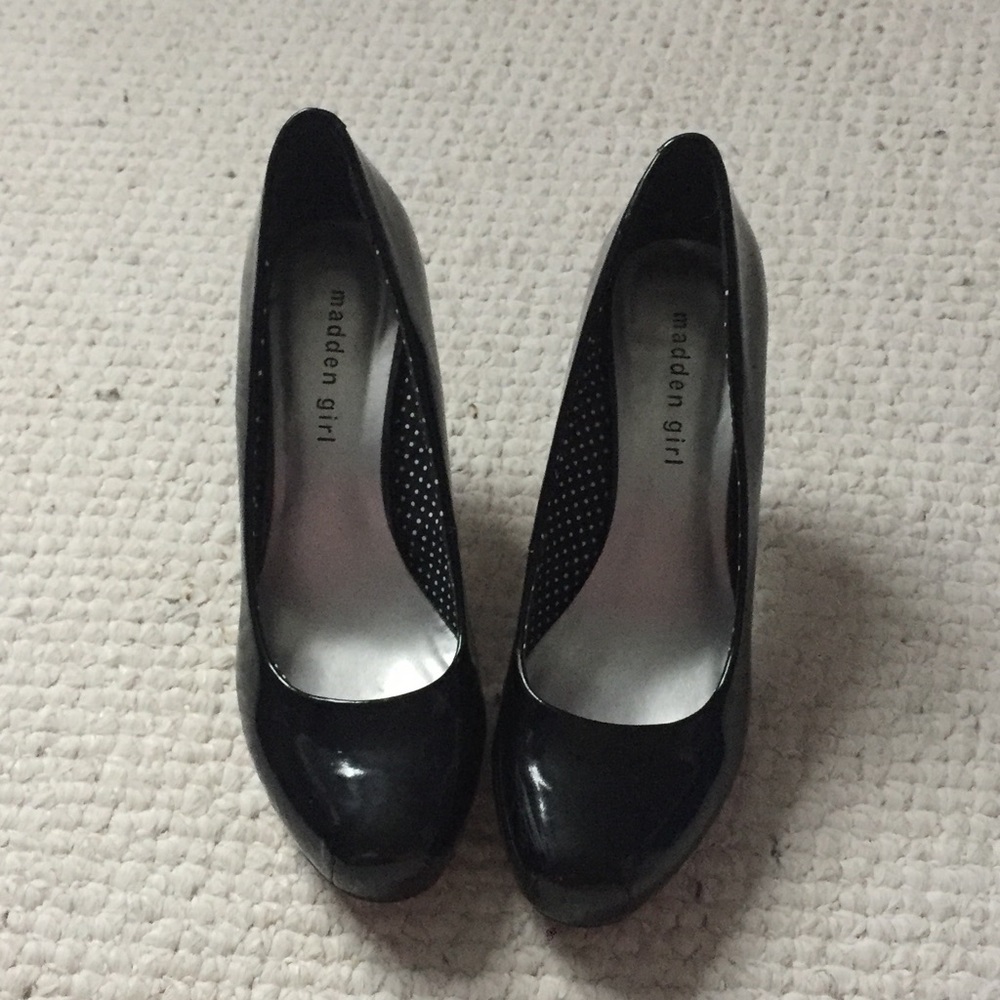 Madden Girl Black Pumps Sz 8 ½